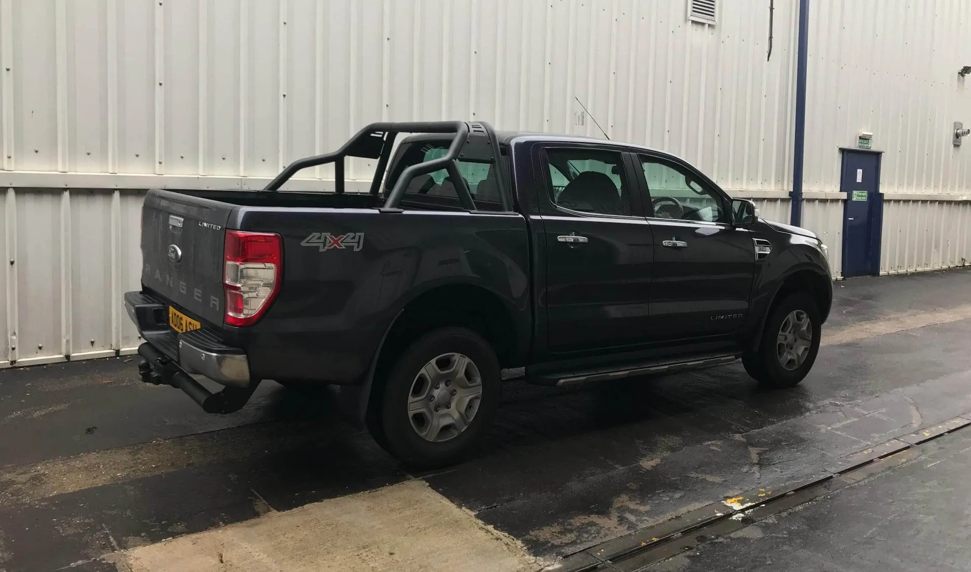 Black Short Arm Roll Sports Bar for the Ford Ranger 2022 