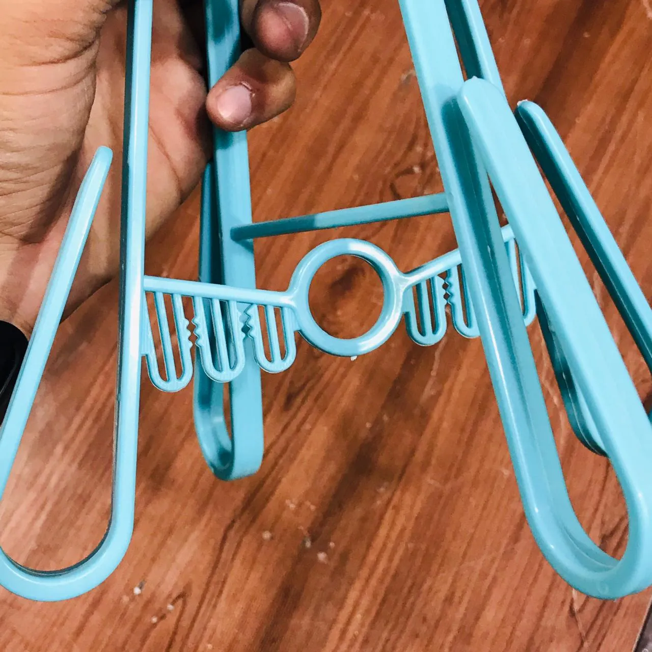 Multifunctional 4 hooks Rotating hanger