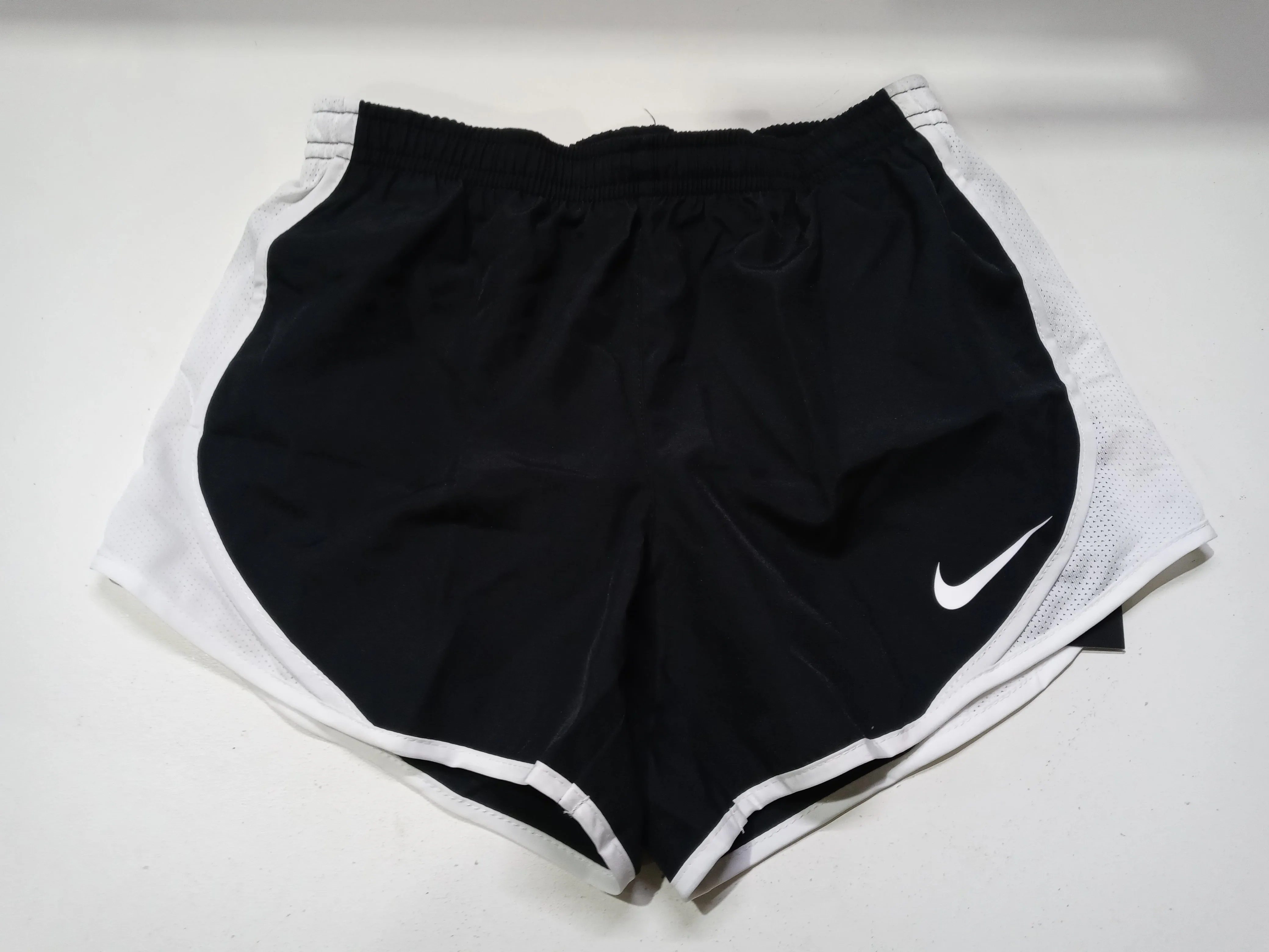 Nike Girls Dry Tempo Running Shorts (Medium, Black/White)