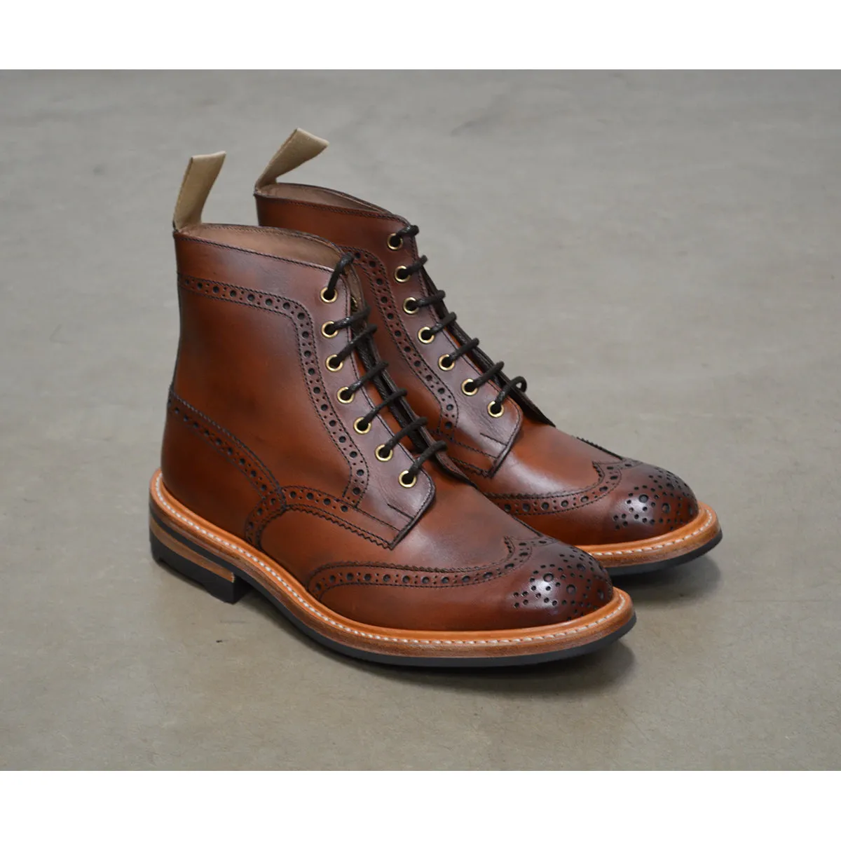 Trickers Stow - Chestnut