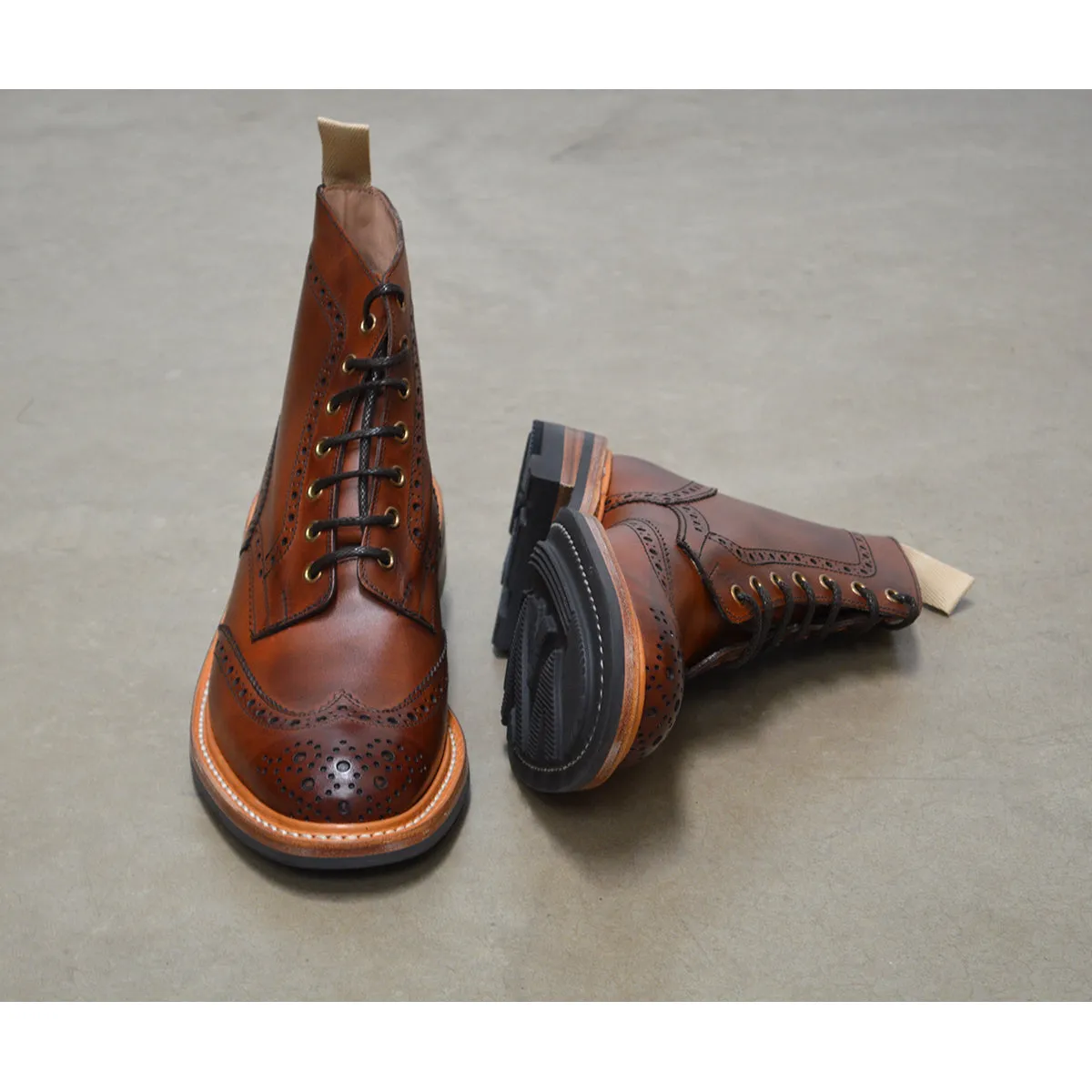 Trickers Stow - Chestnut